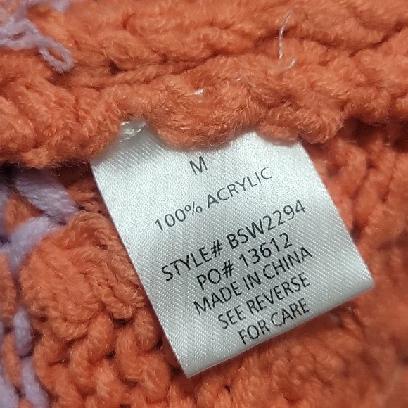 Baevely Sweater, Medium - Picture 8 of 10